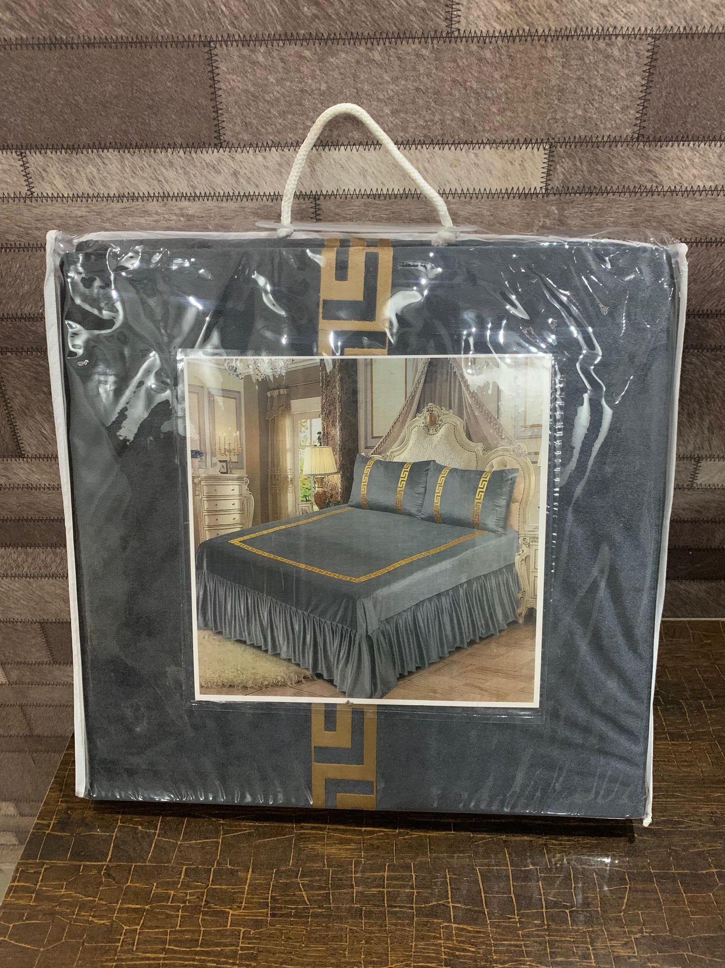 3PC Shine Velvet Applique Bridal Bedset -9