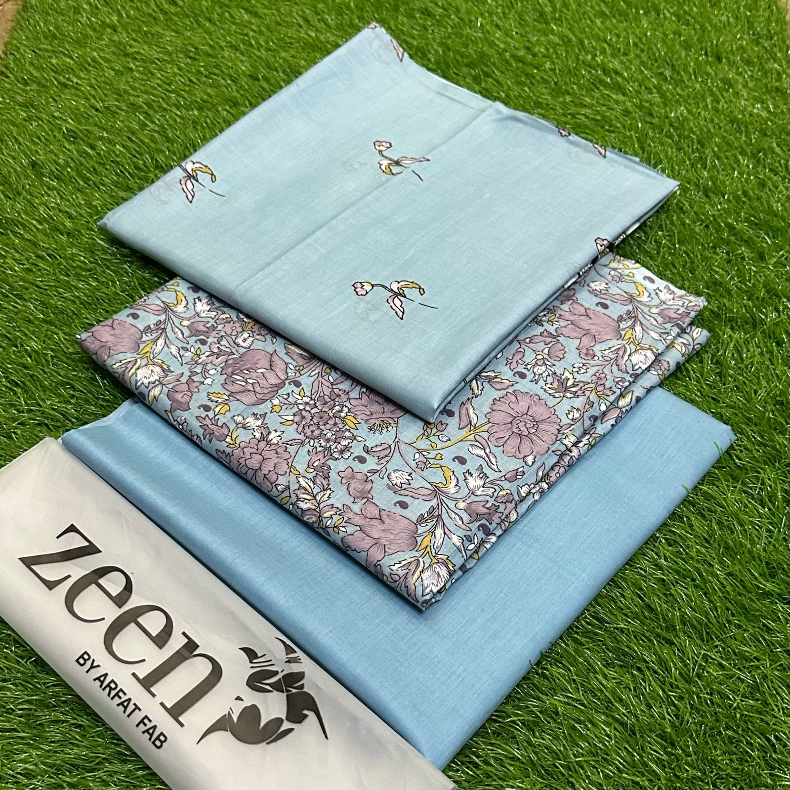 ZEEN LAWN 3P WITH ZARI & LAWN DUPPATA